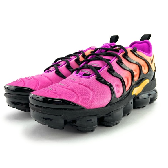🔴SOLD Nike Womens Air Vapormax Plus Running Shoe - Picture 4 of 11